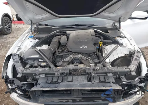 2015 Hyundai Genesis 3.8 z USA, uszkodzony, nr VIN KMHGN4JE6FU075316